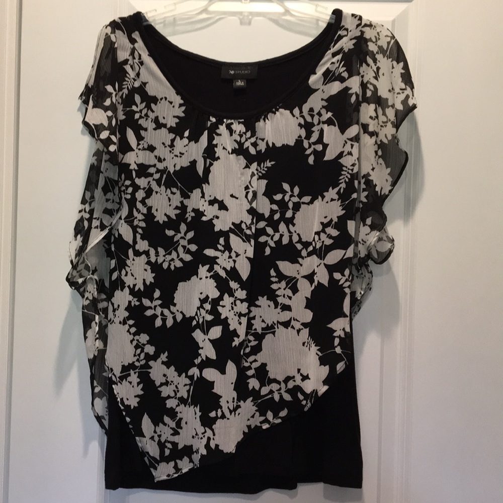 Ladies AB Studio size L flowy top
